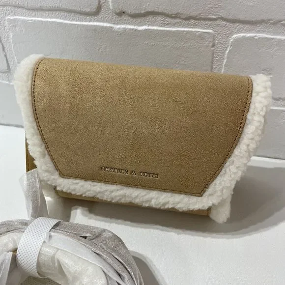 NEW - Charles & Keith - Mini Cassiopeia Fur-Trim Bag - Camel - XS - Picture 4 of 9
